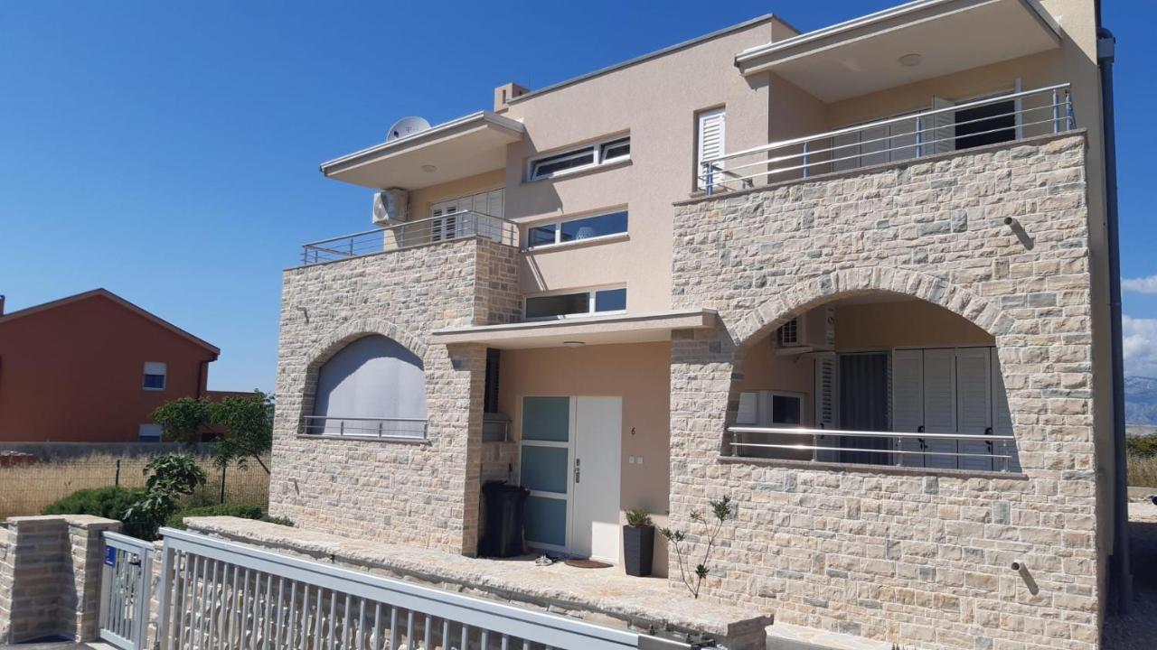 Apartmani Lucija Povljana Exterior photo