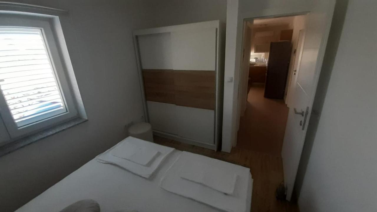 Apartmani Lucija Povljana Exterior photo