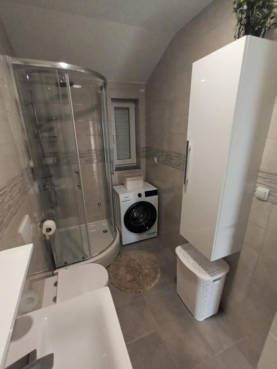 Apartmani Lucija Povljana Exterior photo
